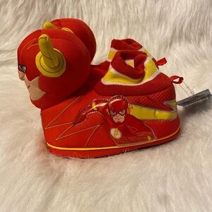 DC‎ Flash Slippers Boys Size Size 7-8 Red Light Up Slip On Shoes